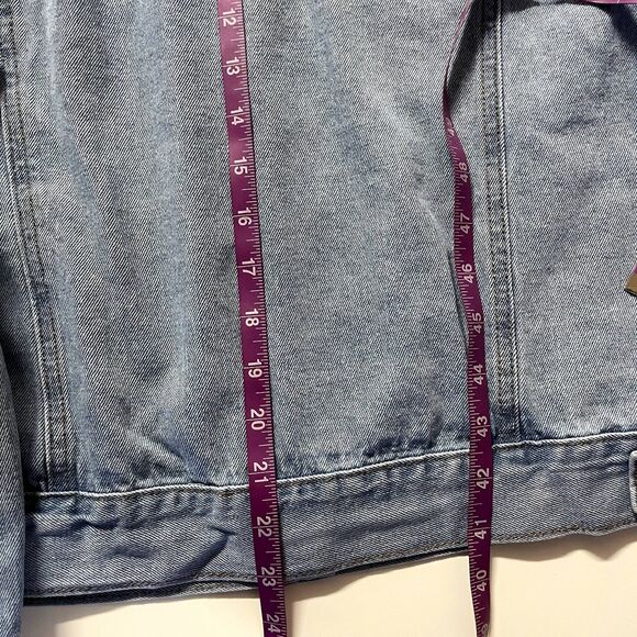 Forever 21 Light Medium Wash Oversized Denim Jacket Size L GUC - Picture 8 of 10